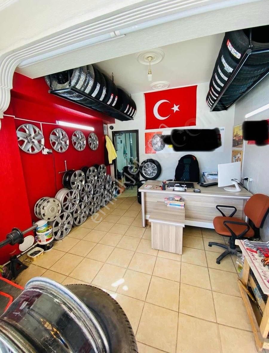 Fırsat Merkezde Devren Satılık Oto Lasikci
