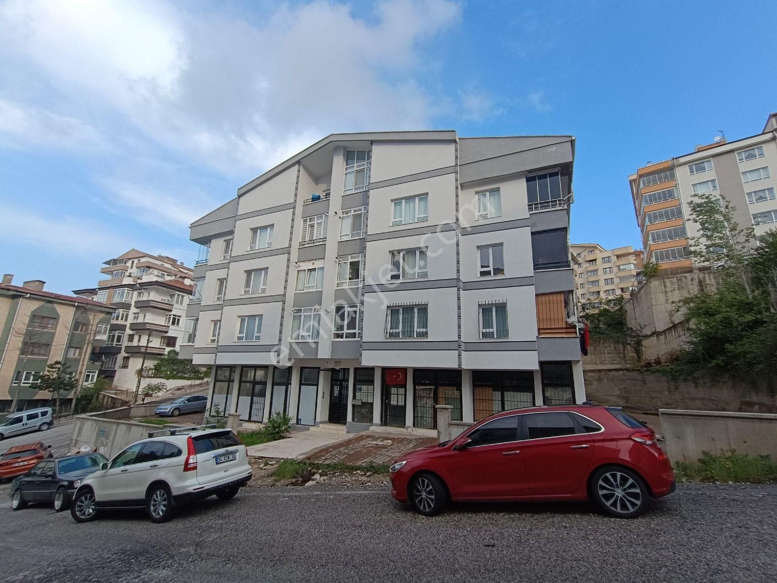 Dikmen Keklikpınar'da Çift Banyo Katta Manzaralı Geniş Metraj Dublex Satılık 4+1