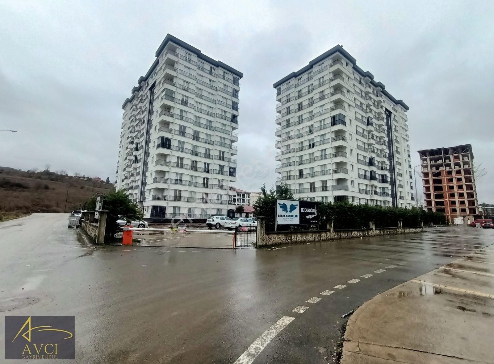 Avcı'dan Berza Konaklarında Satılık 2+1 Daire