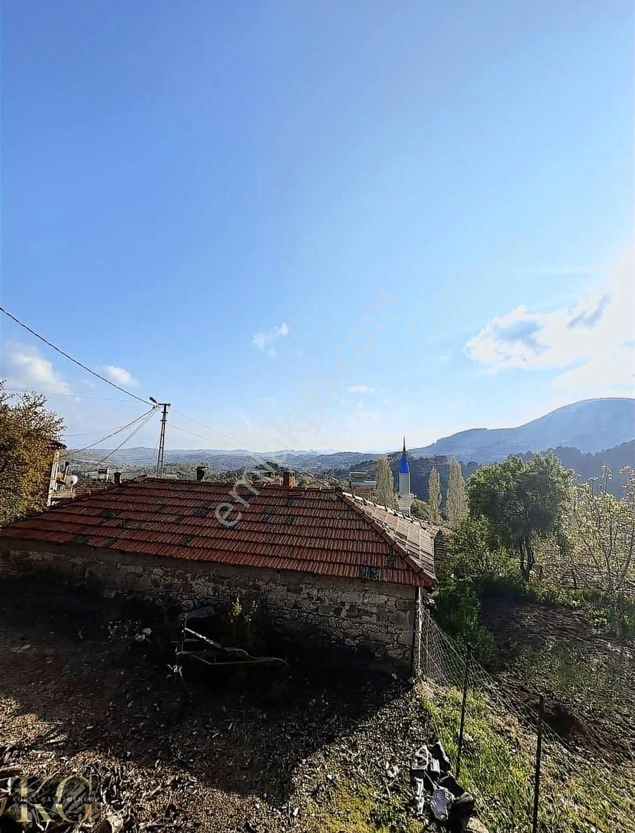 Bergama Akçenger Köyü Satılık Köy Evi
