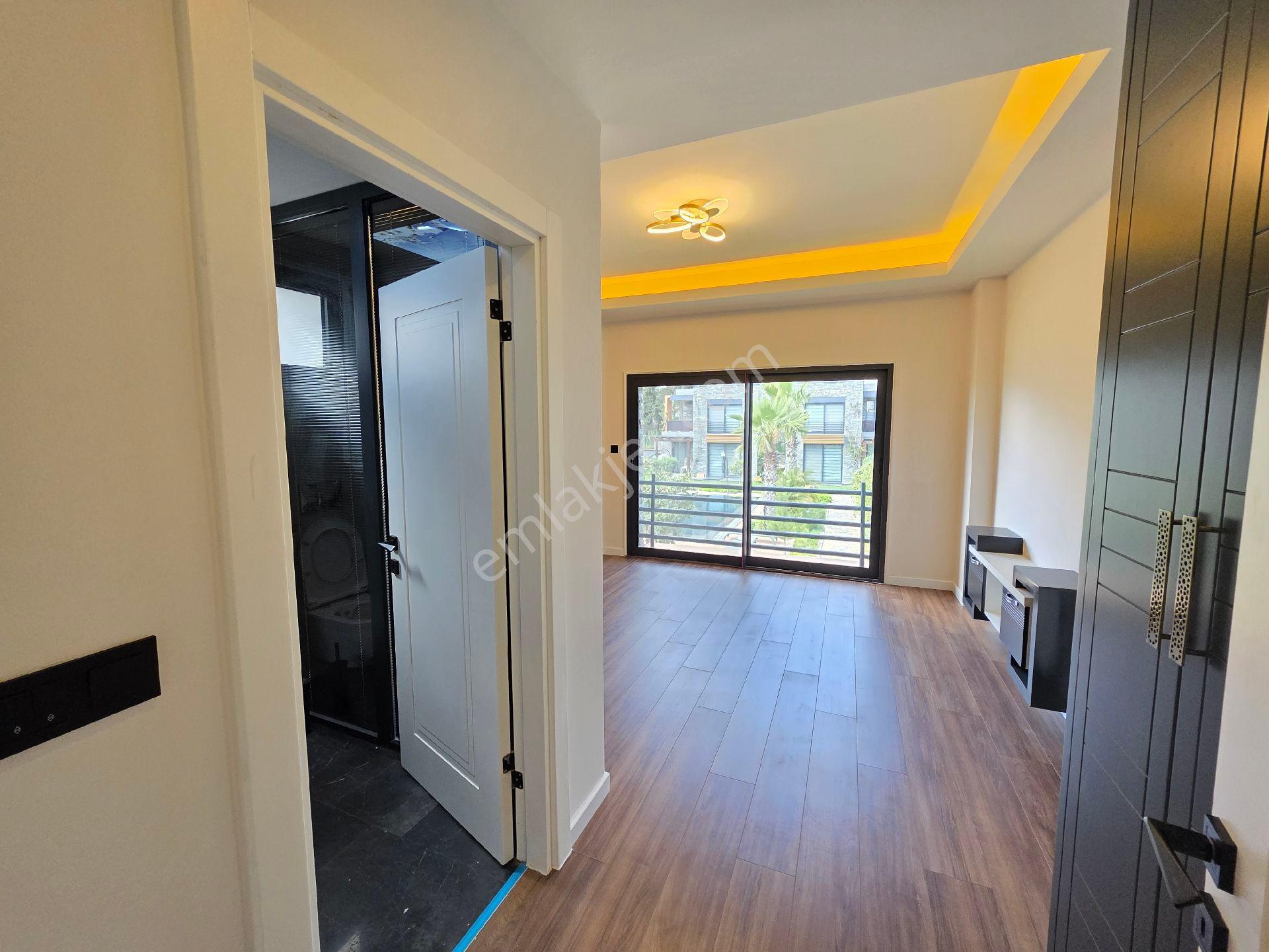 Agr Group'tan Denize 100 Metre Havuzlu/güvenlikli Villa ! - Görsel 22