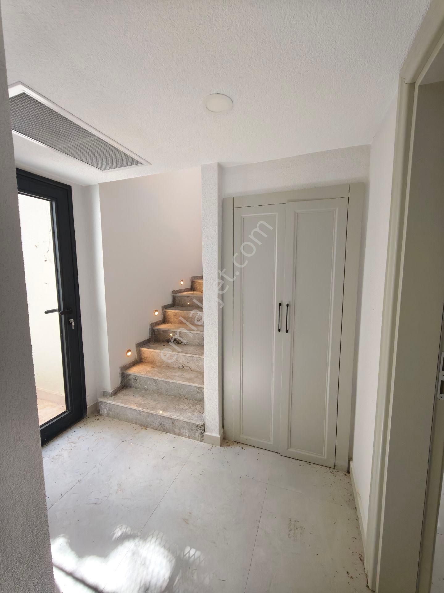 Agr Group'tan Müstakil/havuzlu/kapalı Otoparklı Lüx Villa ! - Görsel 18