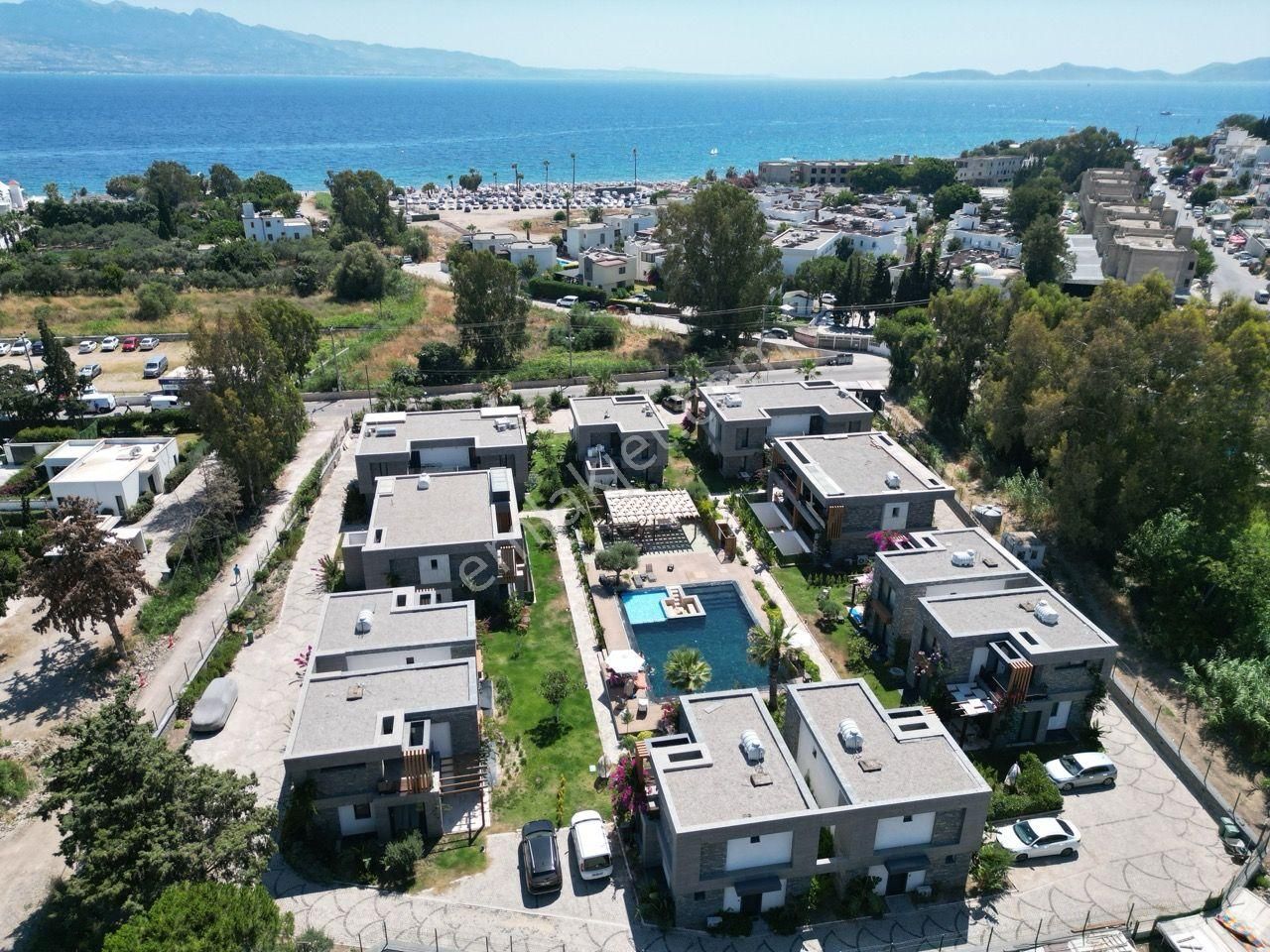 Agr Group'tan 12 Ay Kiralık Güvenlikli/havuzlu Denize 100 Metre 4+1 Villa !