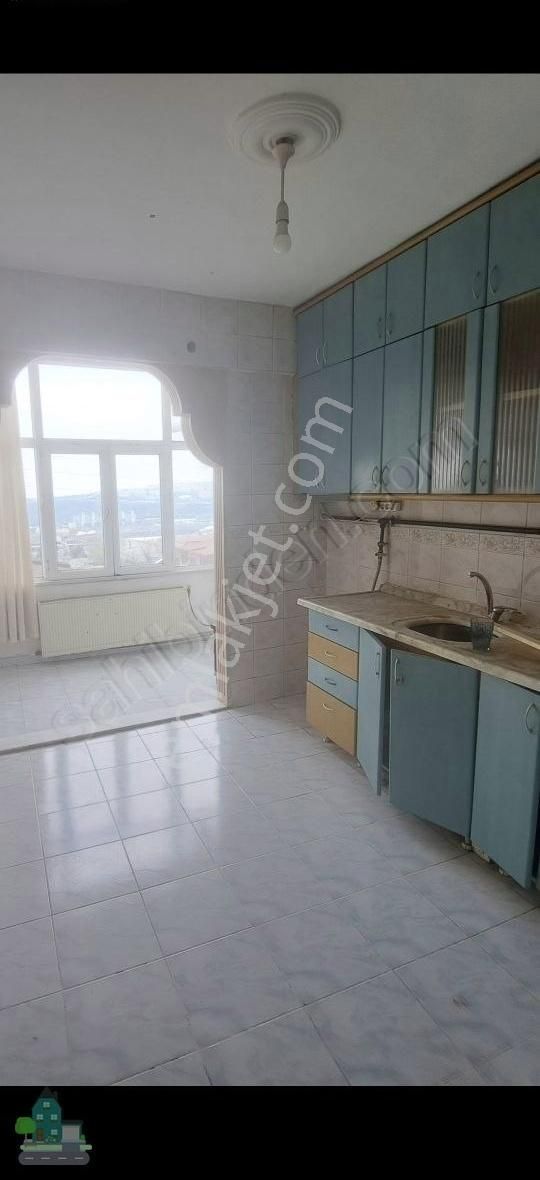 Kiralık Daire Avcılar 2+1 100 M2