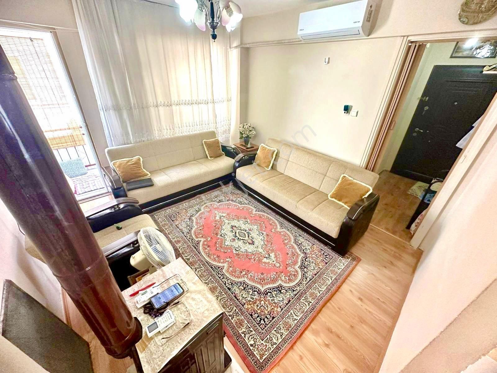 Tunaboylu'dan Çay Manzaralı Ayrı Mutfak Bakımlı 2+1