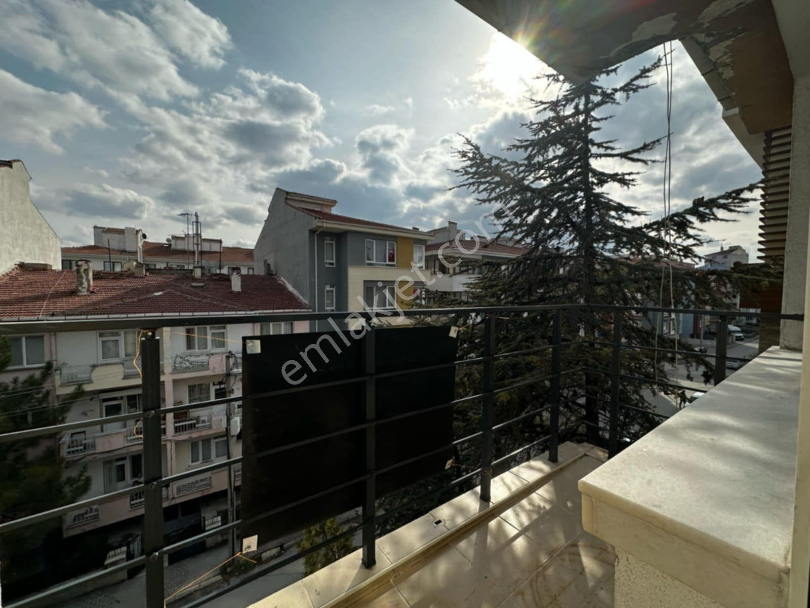 B-644 Kırmızıtoprak Mahallesi Satılık 3+1 Daire