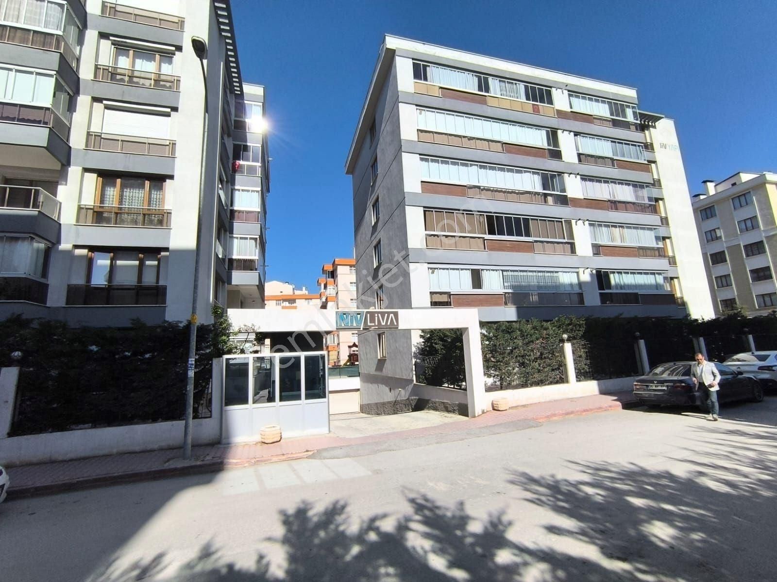 Karatay Nivliva Sitesi Satılık Arakat 3+1 Lüks Daire