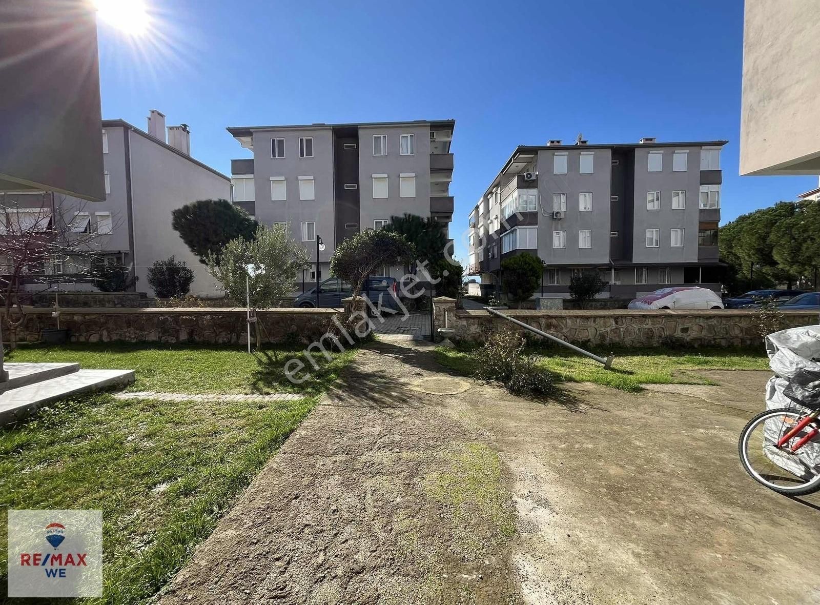 Ayvalık Sarımsaklı Badavutta Plaja 500mt Site De Satılık 2+1