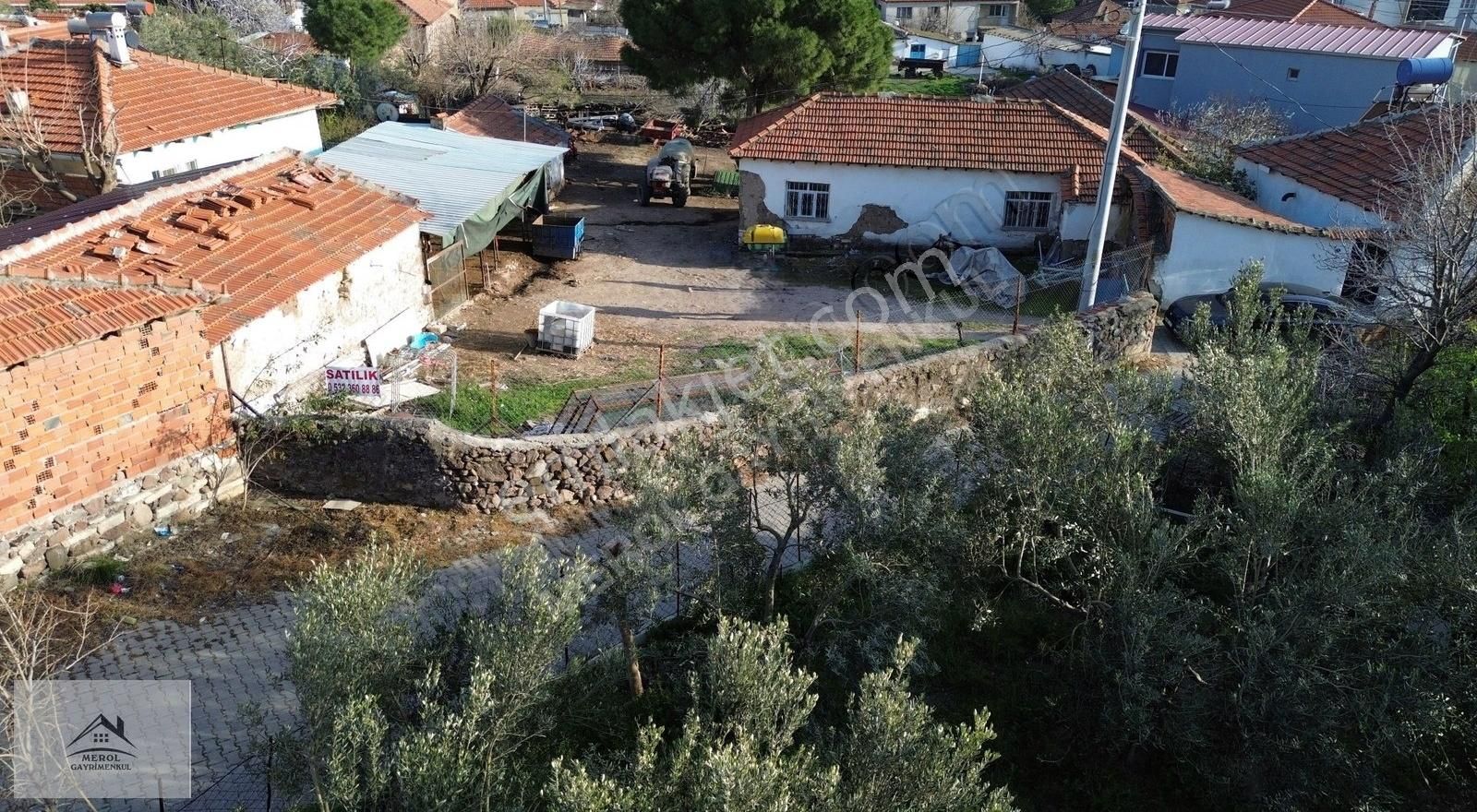 Aliağa Helvacı'da İçinde Tadilat Olabilecek Ev&arsa - Görsel 19