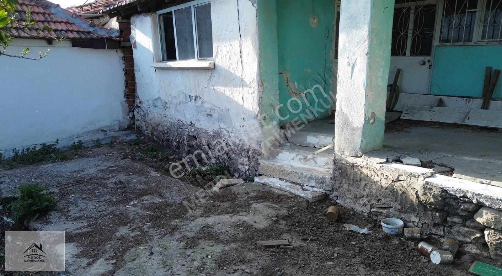 Aliağa Helvacı'da İçinde Tadilat Olabilecek Ev&arsa - Görsel 25