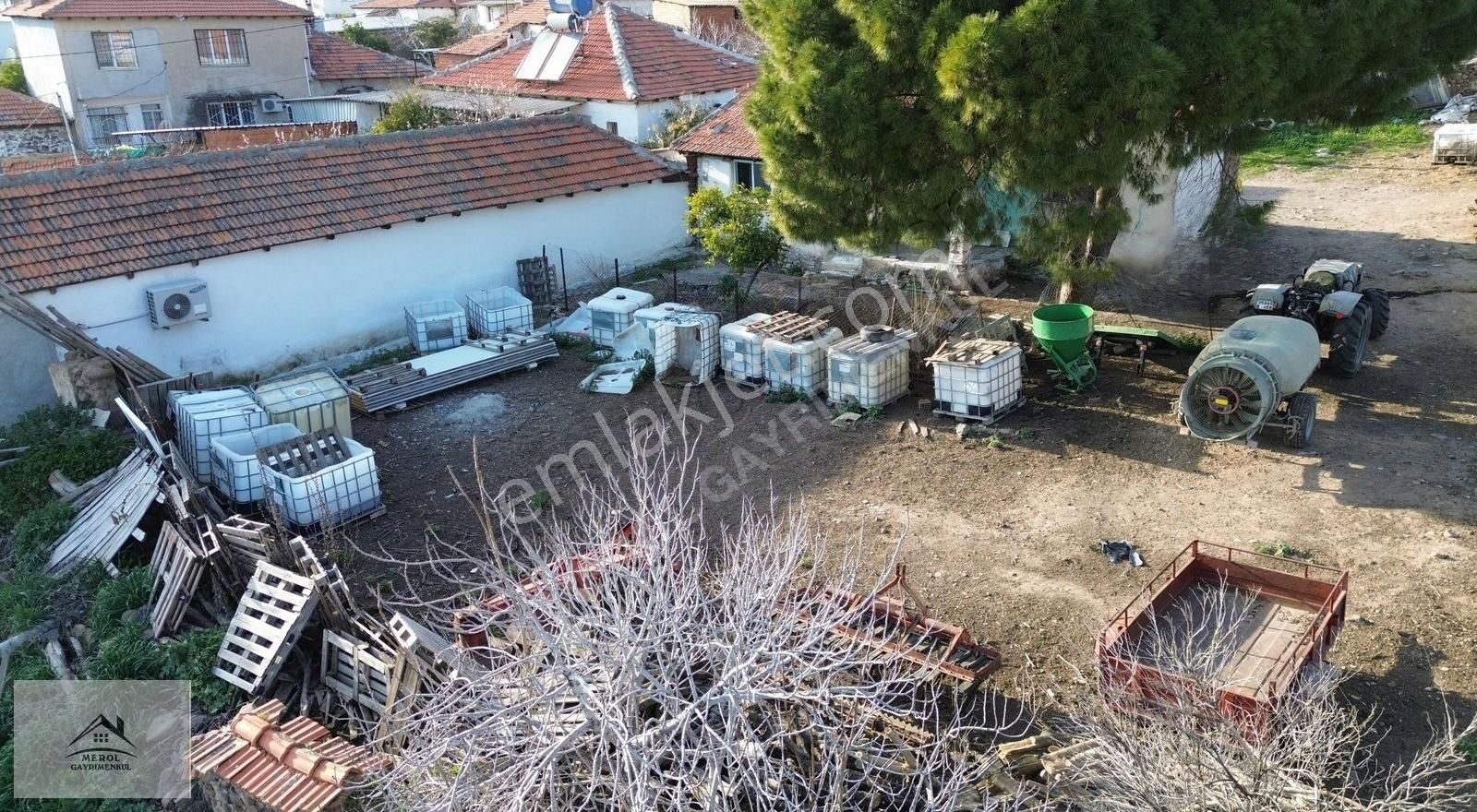 Aliağa Helvacı'da İçinde Tadilat Olabilecek Ev&arsa - Görsel 6