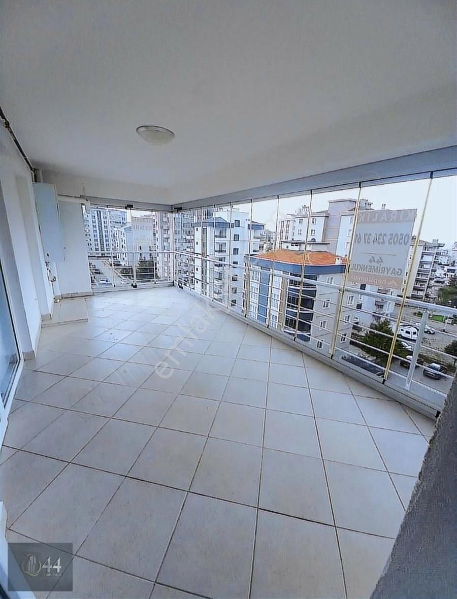 44 Gayrimenkulden Merkezi Konumda 4+1 Kiralık Daire