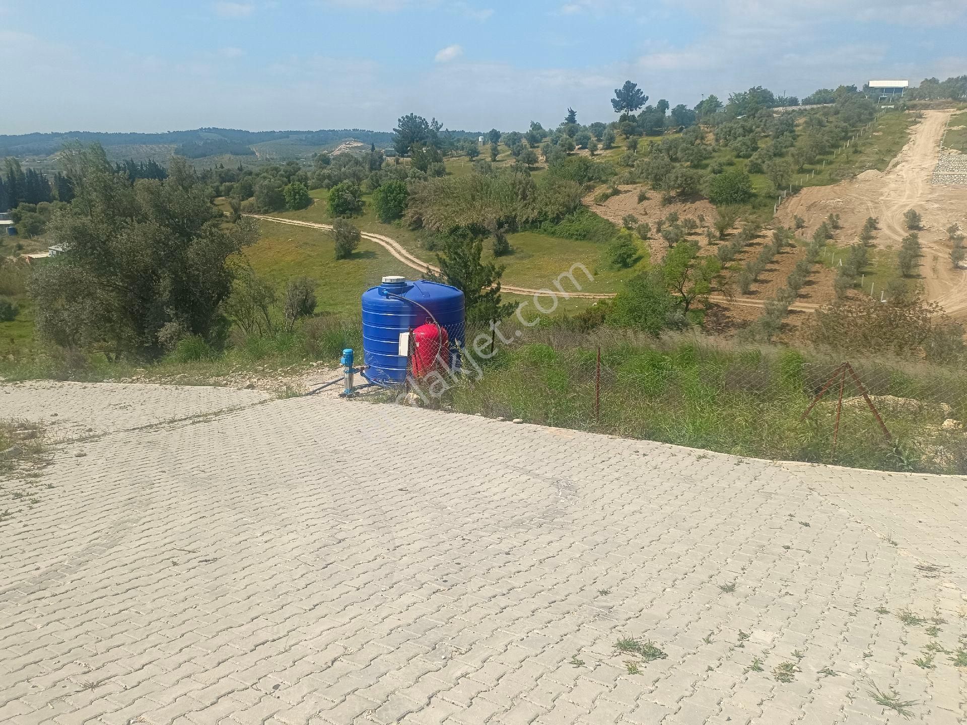 Demirci'de Satılık 380 Metre Bahçe