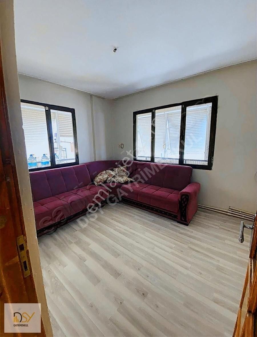 Buca Adatepe Mahallesinde Kiralık 3+1 Doğalgazlı Ev