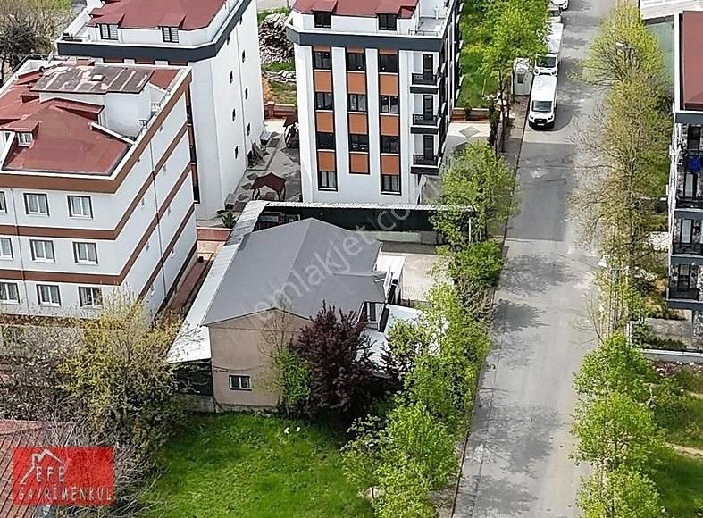 Abdurrahmangazi Mahallesinde 345m2 Müstakil Tapulu Bahçeli Ev