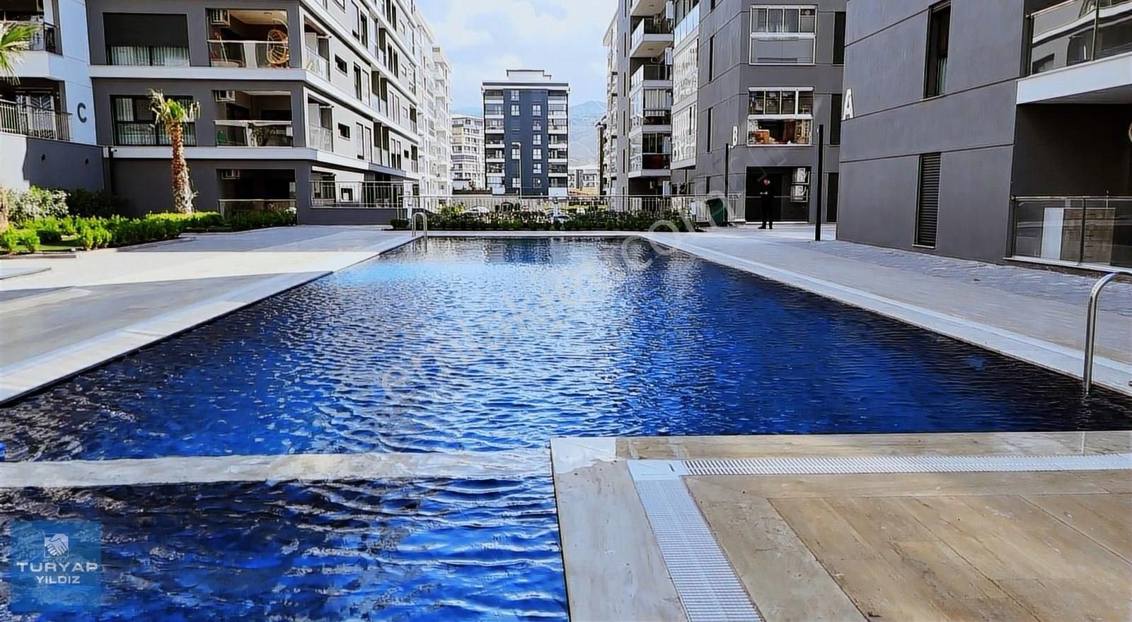Menemen İstiklal Mah. Site İçi Havuzlu Kiralık 3+1 155 M2 Daire