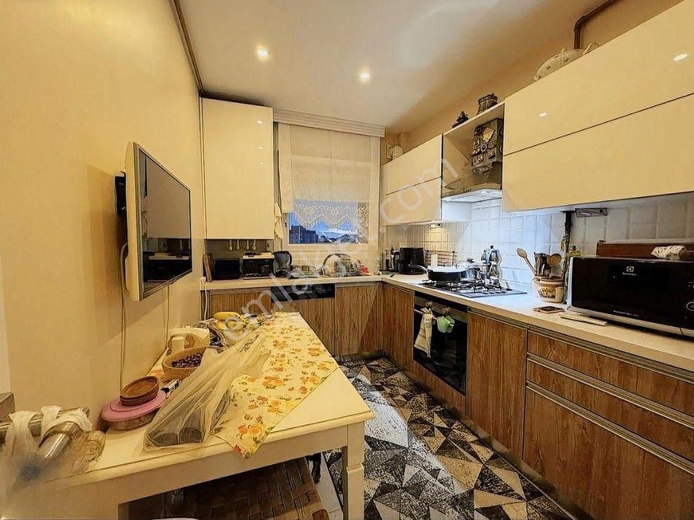 Eriş Emlak Dan Ahrayıcedit Metro Durağına Yürüme Mesafesinde 3+1 Balkonlu İskanlı