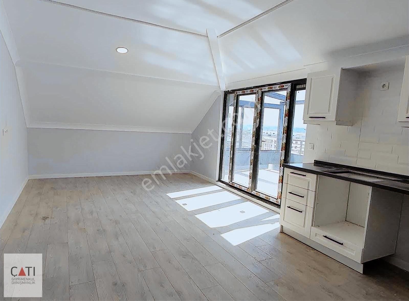 Postane Mah.deniz Manzaralı 4+2 Lüks Daireler - Görsel 4