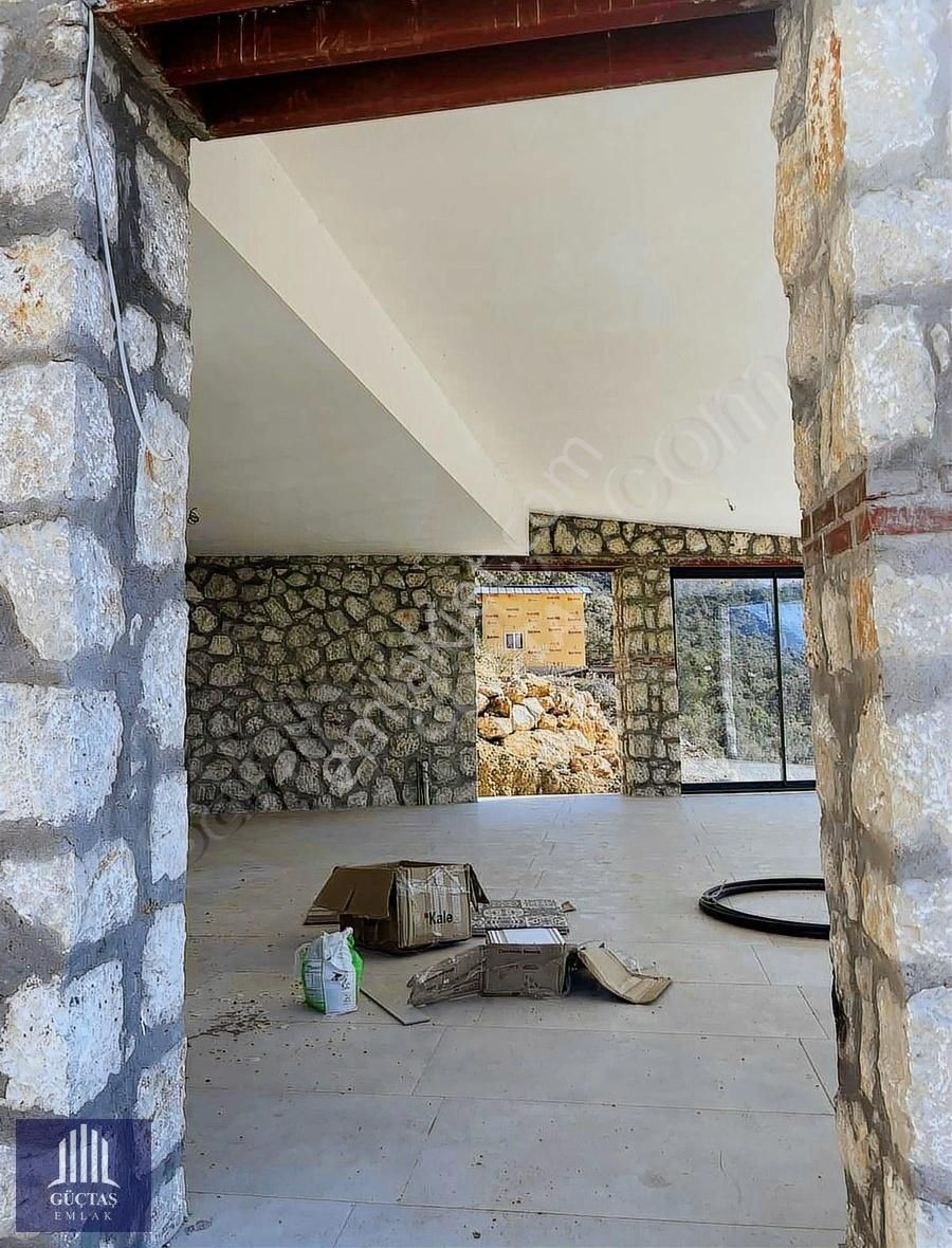 Üzümlü'de Özel Bir Konuma Sahip Satılık Villa - Görsel 9