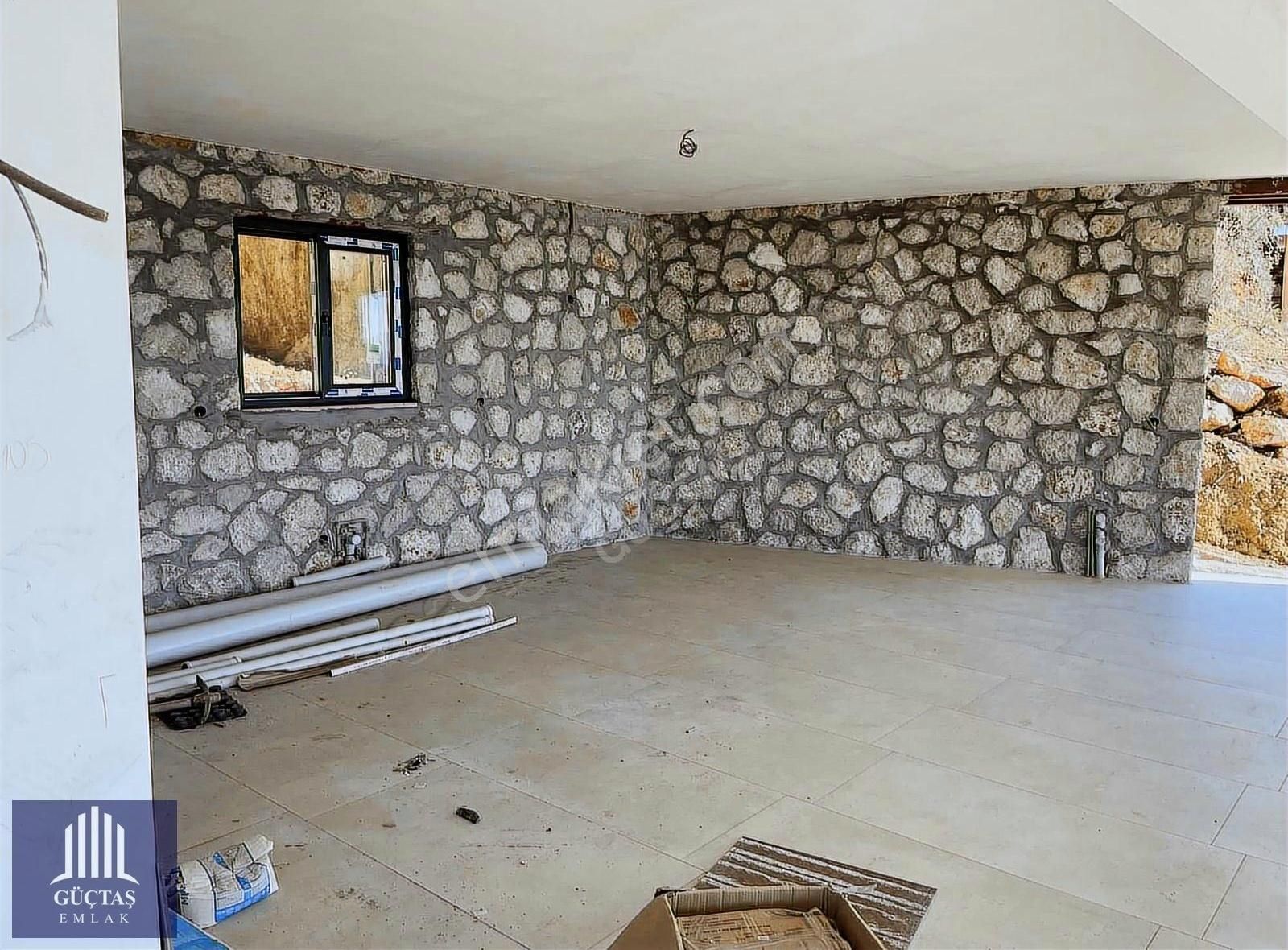 Üzümlü'de Özel Bir Konuma Sahip Satılık Villa - Görsel 14