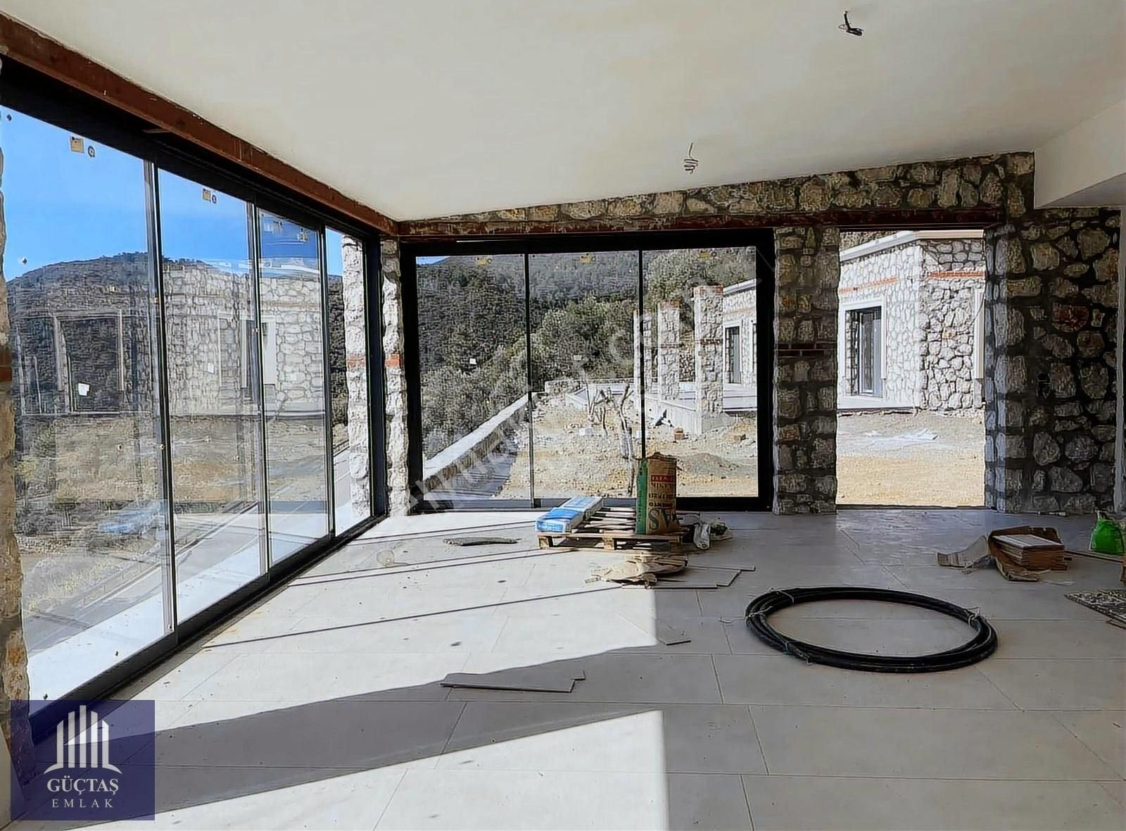 Üzümlü'de Özel Bir Konuma Sahip Satılık Villa - Görsel 12