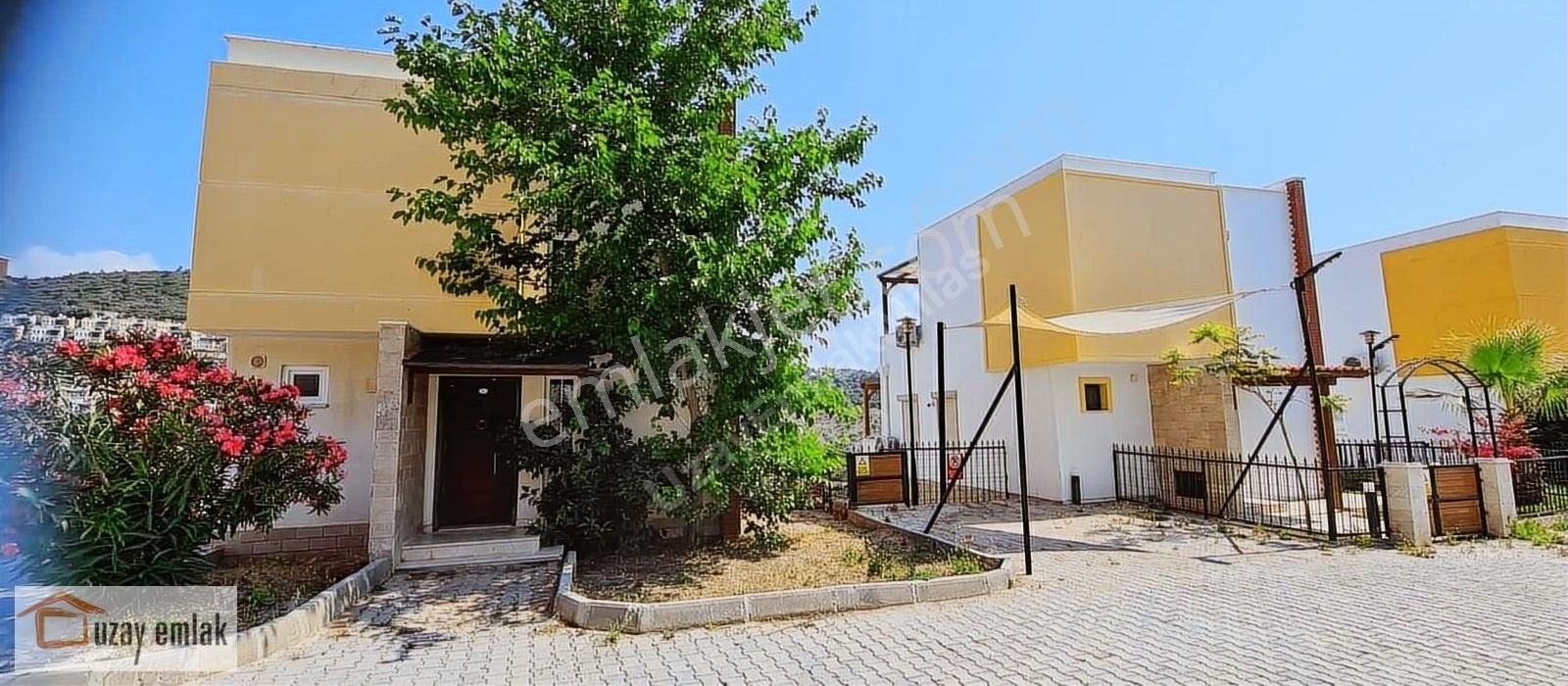 Kıyıkışlacık'da Site İçerisinde Havuzlu Villa - Görsel 13