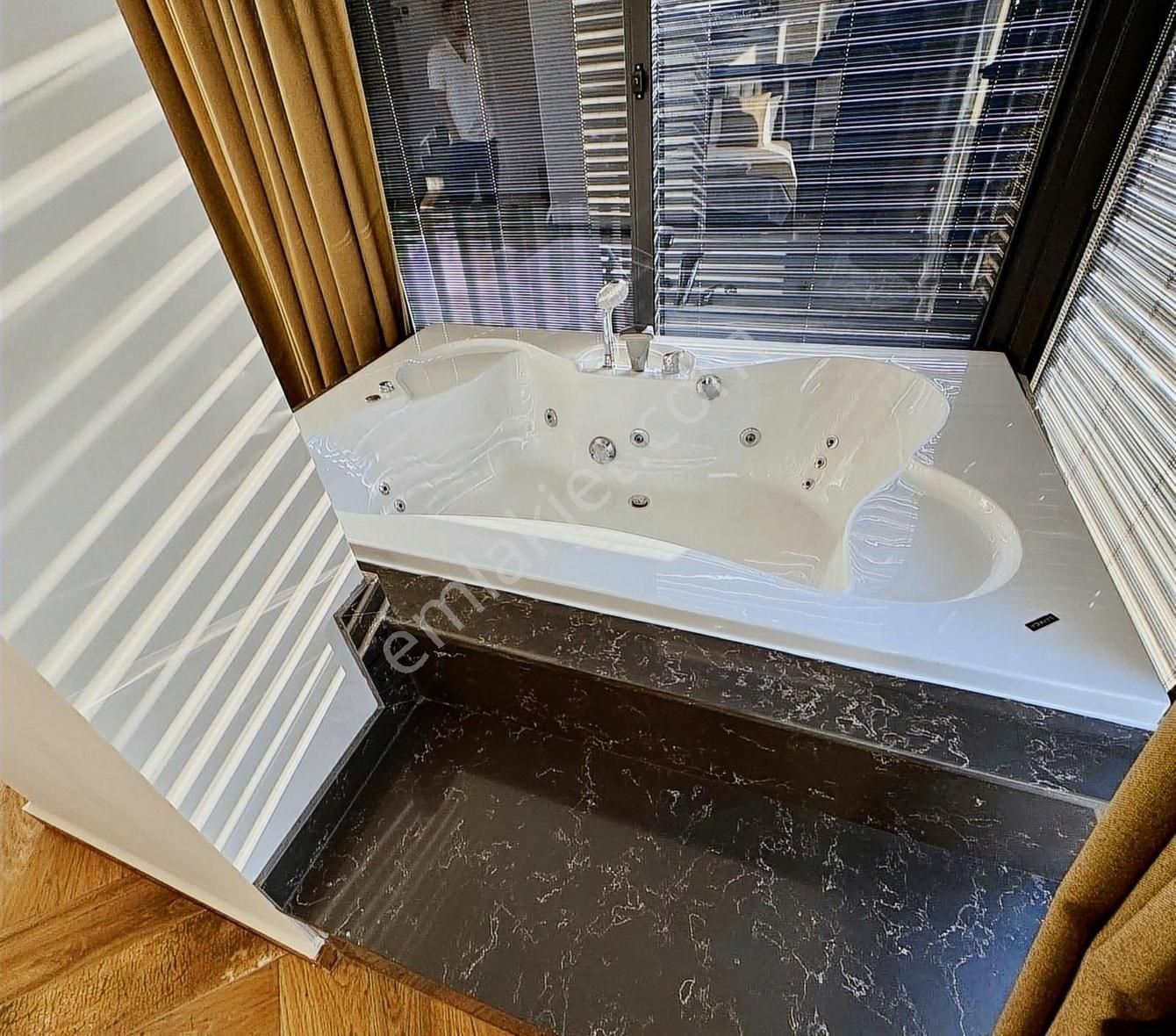 Karlık Gayrimenkulden Satılık Lüx Villa - Görsel 13