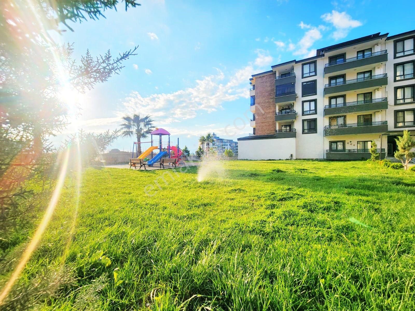 Burhaniye Ören'de Aygül'den Site İçin'de Ara Kat Ön Cephe Doğalgazlı Kaçmaz Lüks 3+1 Satılık Daire