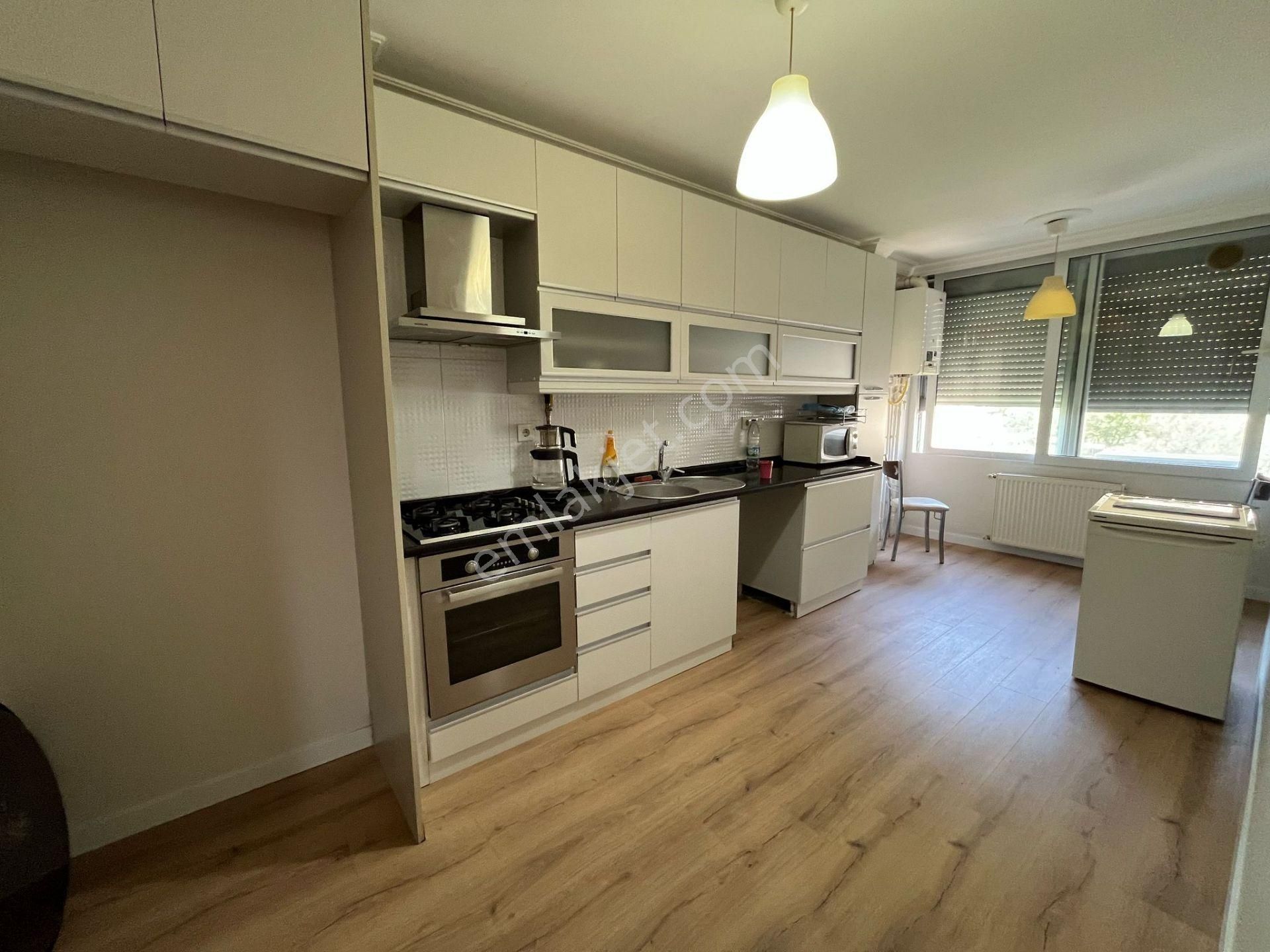 Narbelde 3+1 Köşe Konumlu Full Yapılı Otoparklı Çift Asansörlü