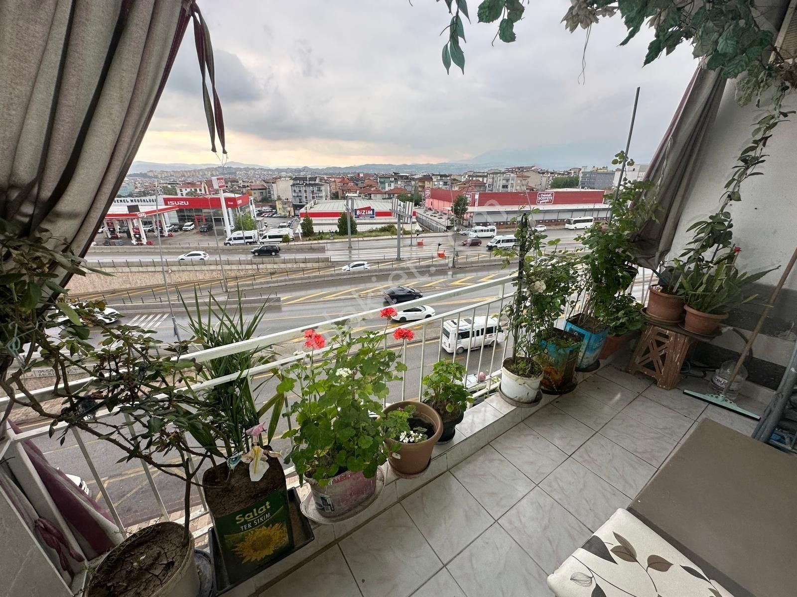 Topraklık Mahallesi Antalya Yolunda Ön Cephe Bakımlı Geniş 2+1 Daire