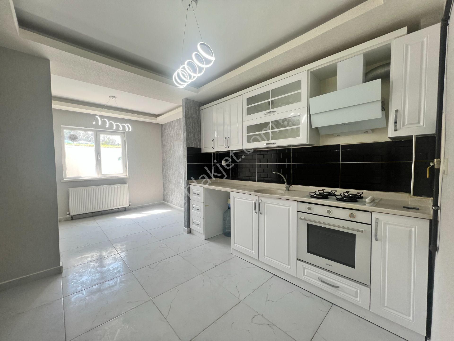 Ufuk Kılıç Emlak'tan █site İçi Çift Asansör Ebeveyn Banyo 3+1 140m² Daire
