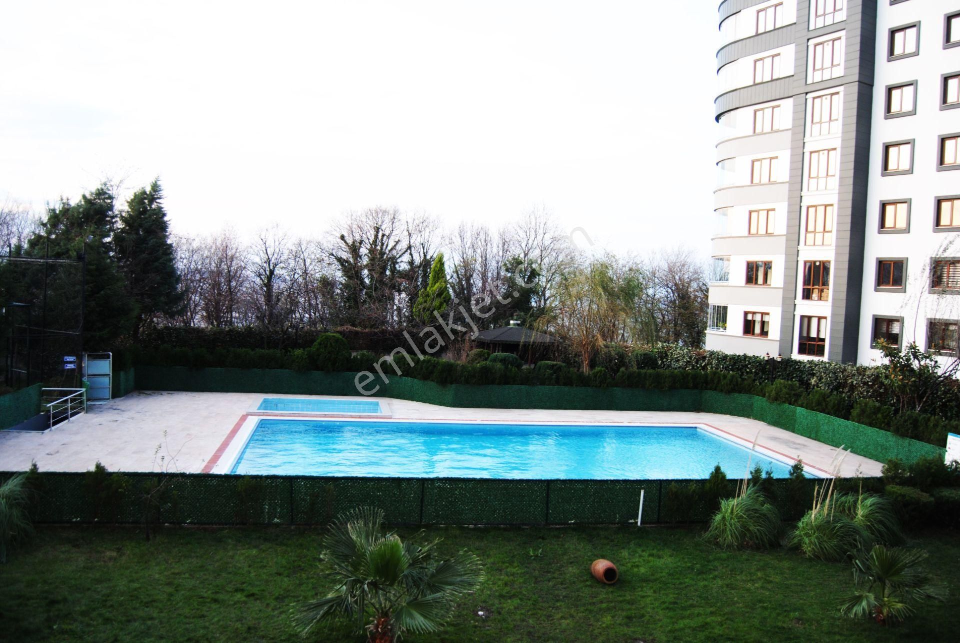 Hasköy'de Meşe Tesisleri Yanında Hasevler Sitesinde Kiralık 3+1
