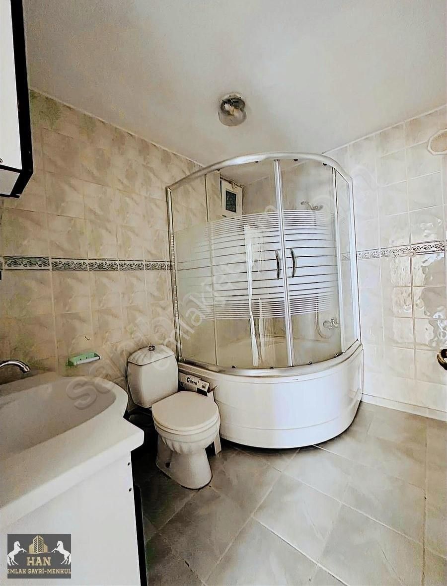 Han Emlaktan Ataşehirde Ara Kat Kiralık 3+1