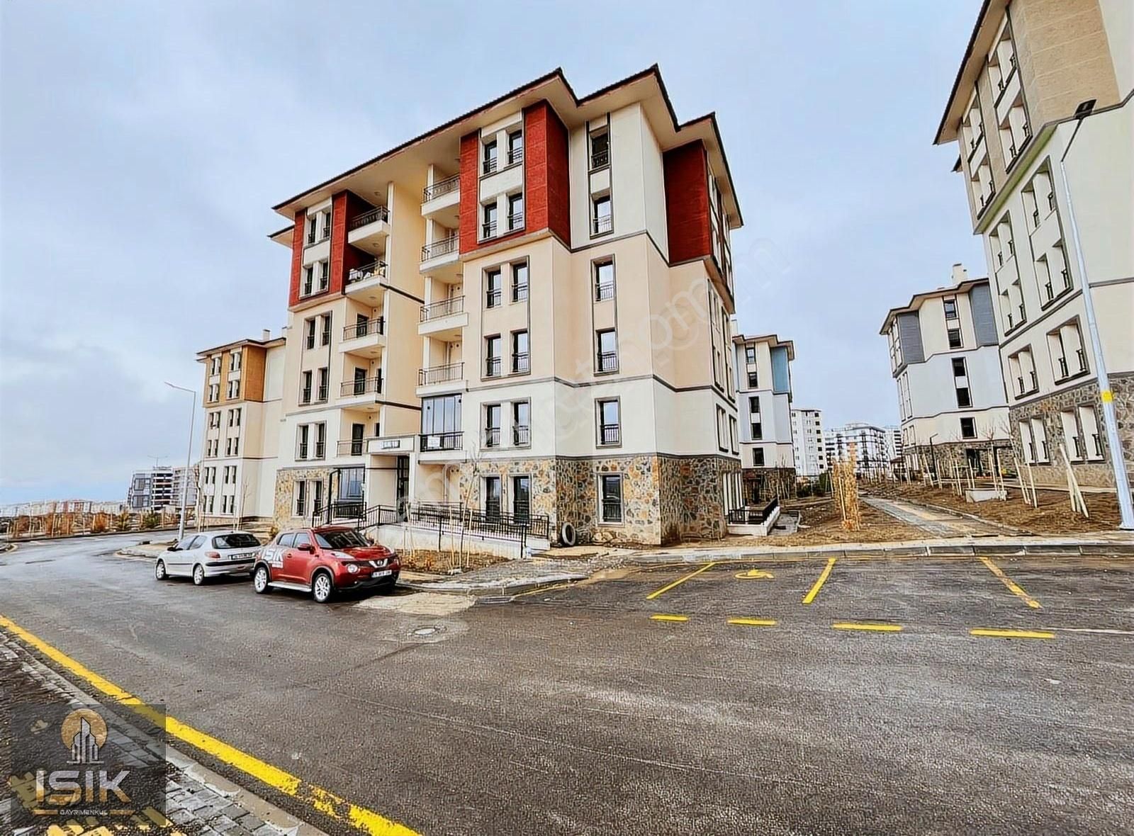 Işık Gayrimenkul'den Yıldızkent Osmangazi Tokiler'de 2+1 Kiralık
