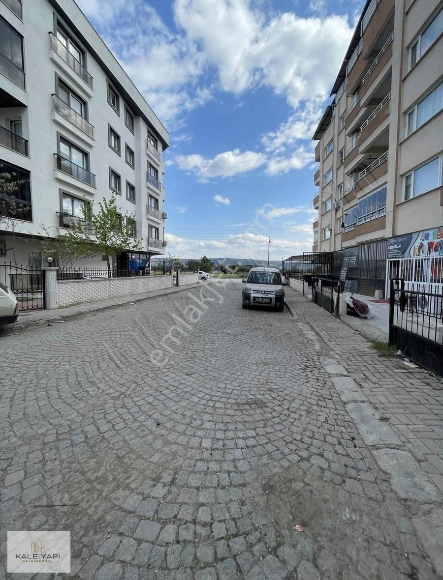 Kale Gayrimenkulden Fatih Mh. Satılık 2+1 Kapalı Mutfak Daire