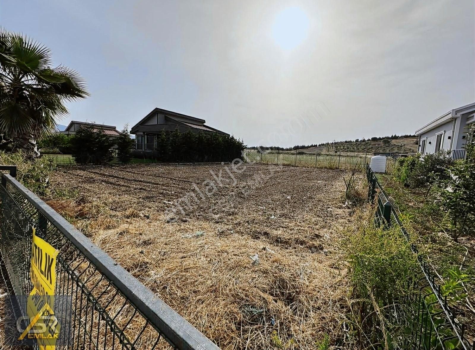 Menderes Hayat Yaşam Sitesinde 460 M2 Satılık Arsa