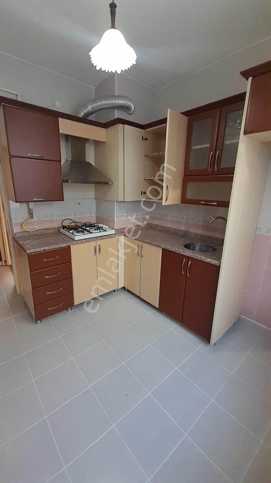 Paşaköşkünde Satılık 2+1 Arakat Full Yapılı Daire