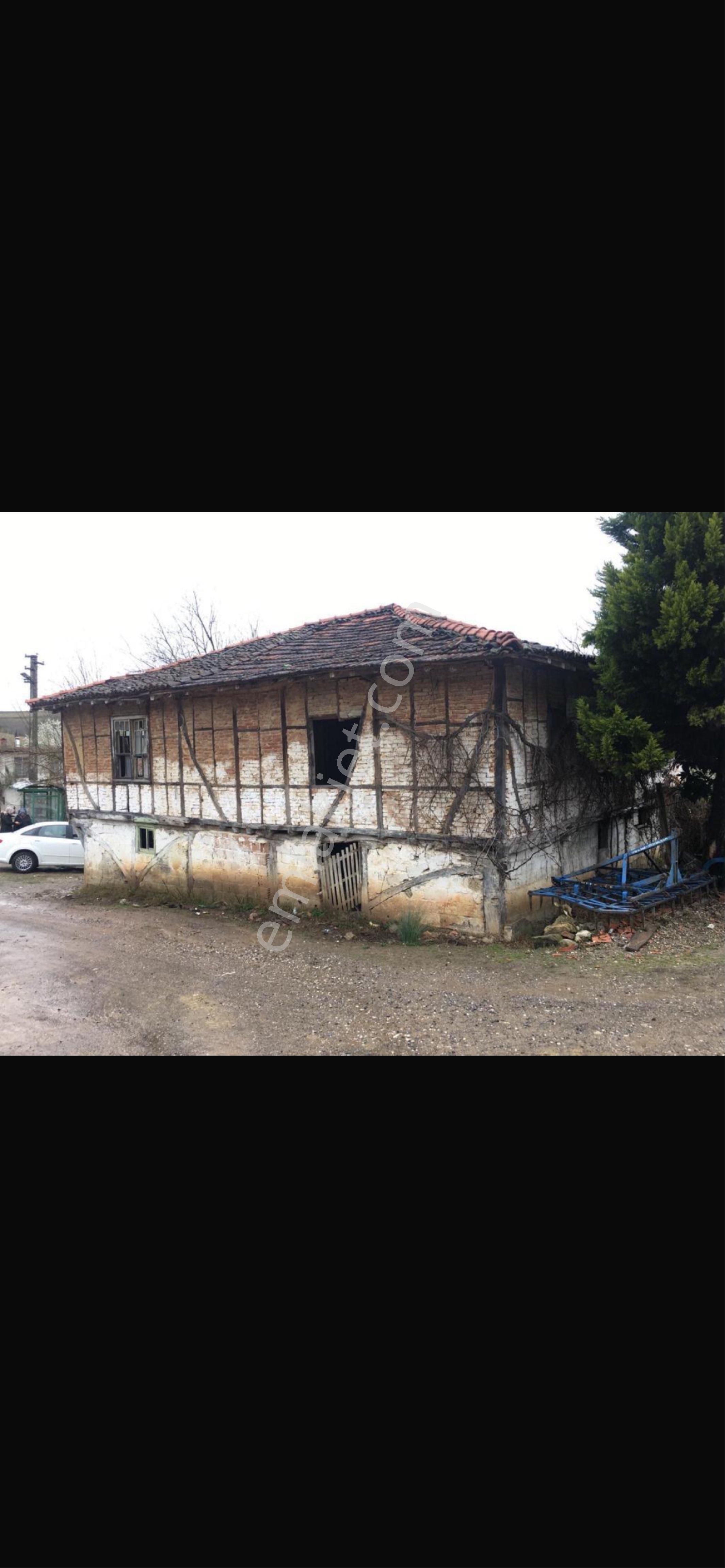 Sahibinden İmarlı Ahsap Ev Tapulu Arsa