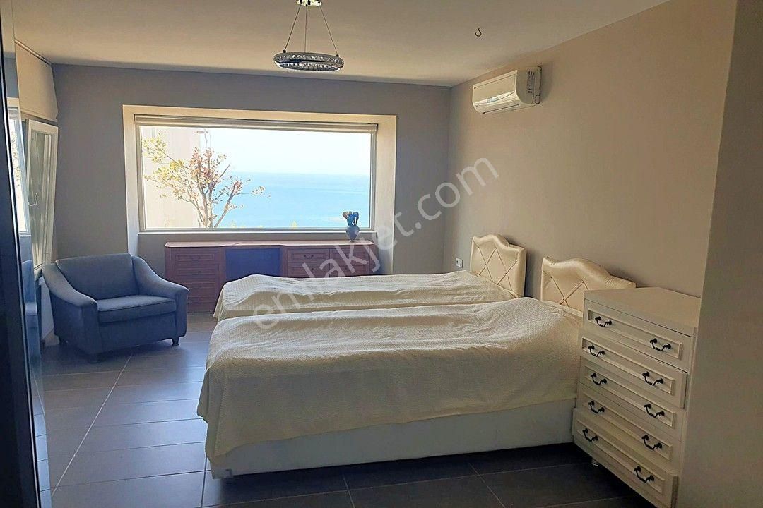 Yazlık, Bodrum Yalıkavak’ Ta De 2+1 / 90 M2 / 50 M2 Bahçe