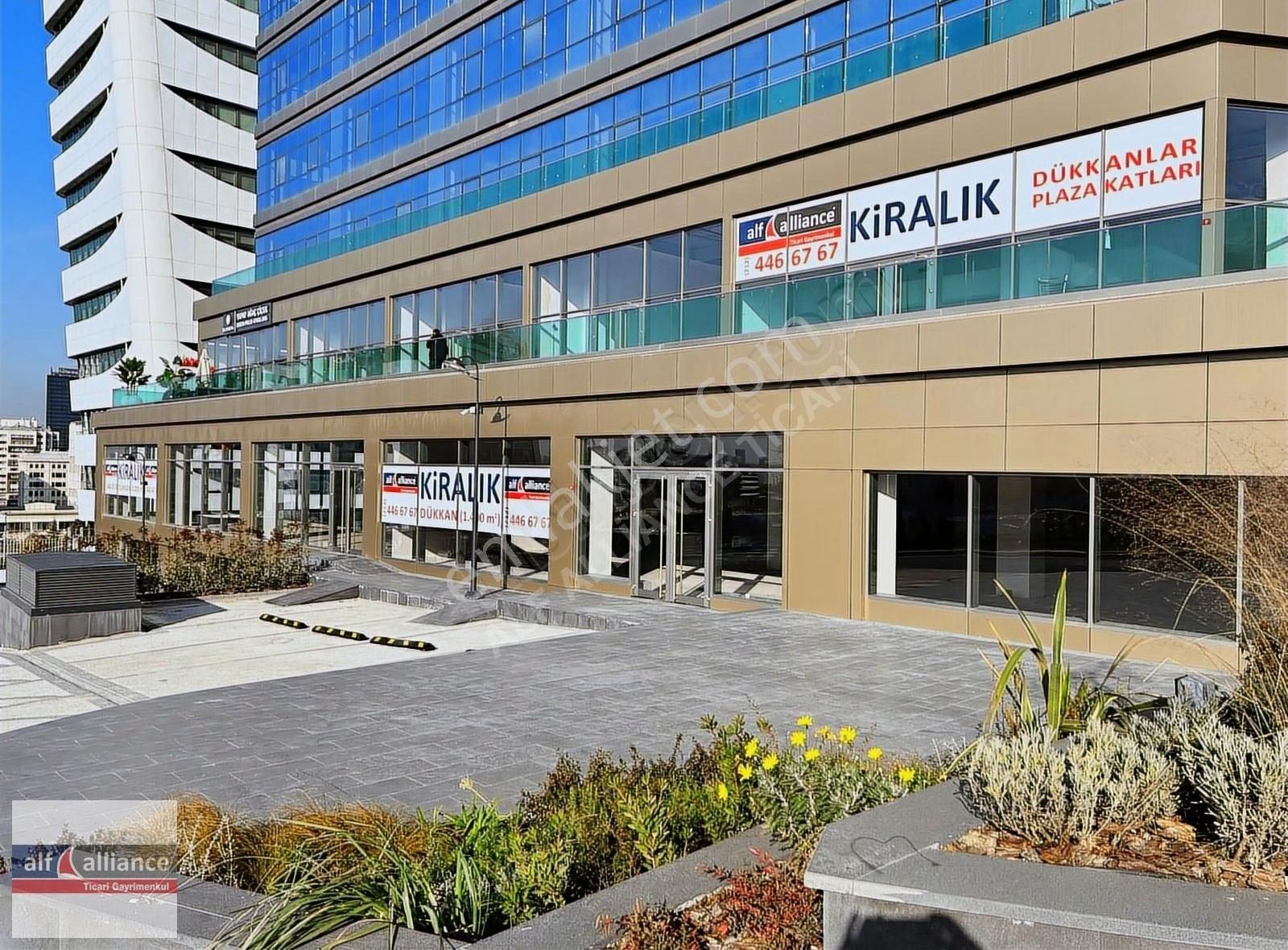 Süpermarket-showroom Olmaya Uygun 1.200m2 Düz Giriş Köşe Dükkan