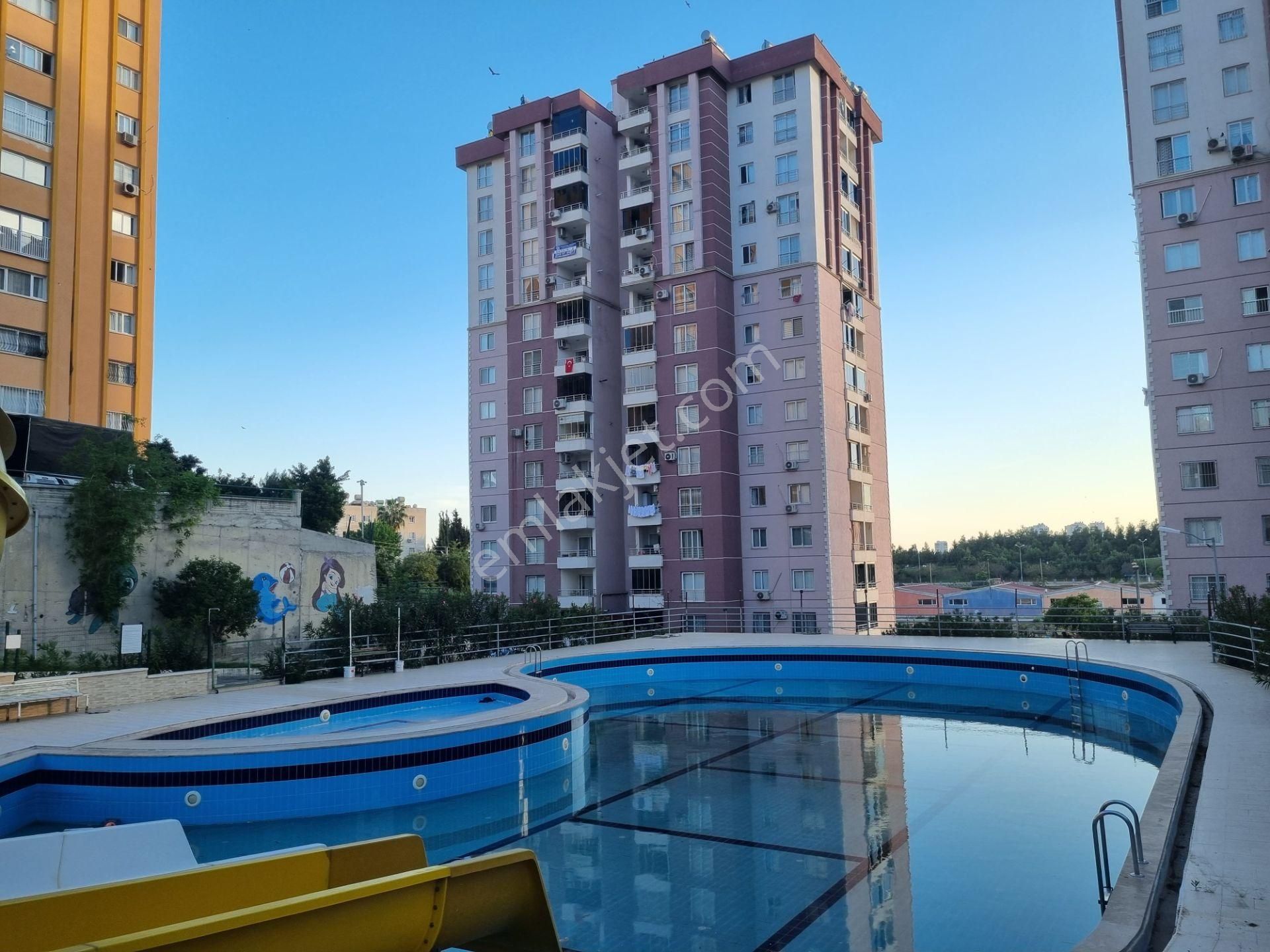 Toroslar Korukent Cumhuriyet Konutları Satılık 3+1 Daire