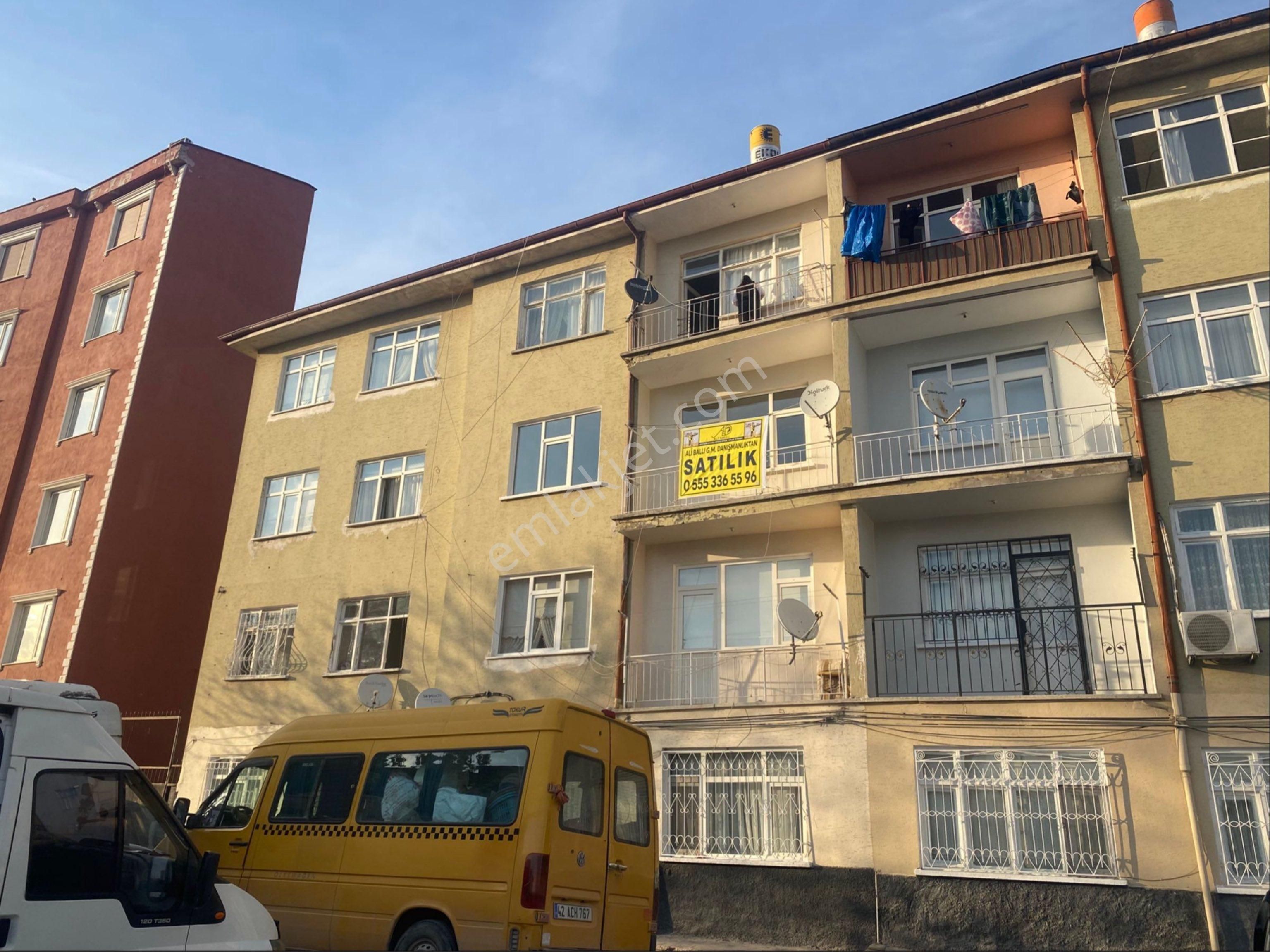 Daha Hesaplı Ankara Yolu Cad En Tepeye Yakın Arakat Sobalı 3+1 Satılık Daire