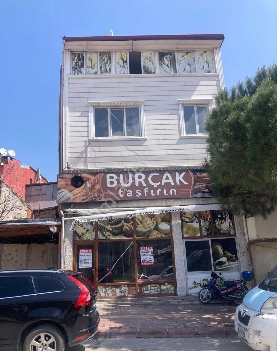 Burdur Merkez Sinan Mh ( Hatip Hoca Cad Fırın Ruhsatlı) 3 Katlı Bina Kiralık Tır
