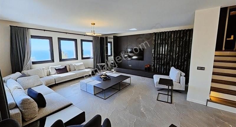 Bodrum Yalıkavak'ta Satılık Deniz Manzaralı Özel Plajlı Villa - Görsel 9