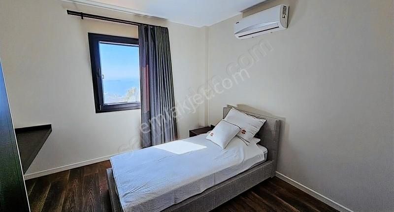 Bodrum Yalıkavak'ta Satılık Deniz Manzaralı Özel Plajlı Villa - Görsel 14