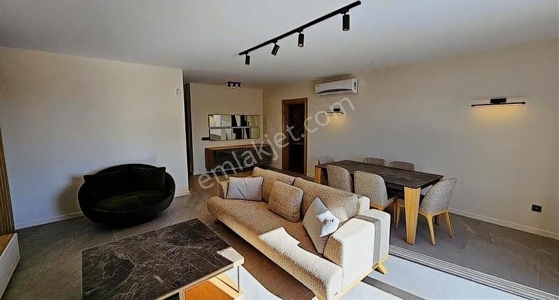 Bodrum Yalıkavak'ta Satılık Deniz Manzaralı Özel Plajlı Villa - Görsel 11