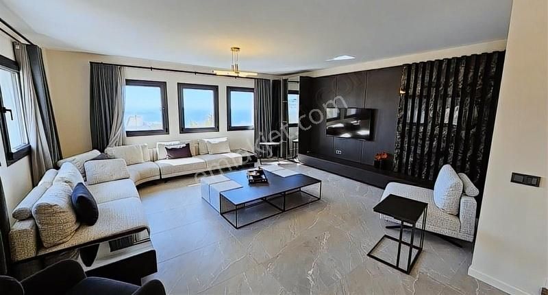 Bodrum Yalıkavak'ta Satılık Deniz Manzaralı Özel Plajlı Villa - Görsel 4