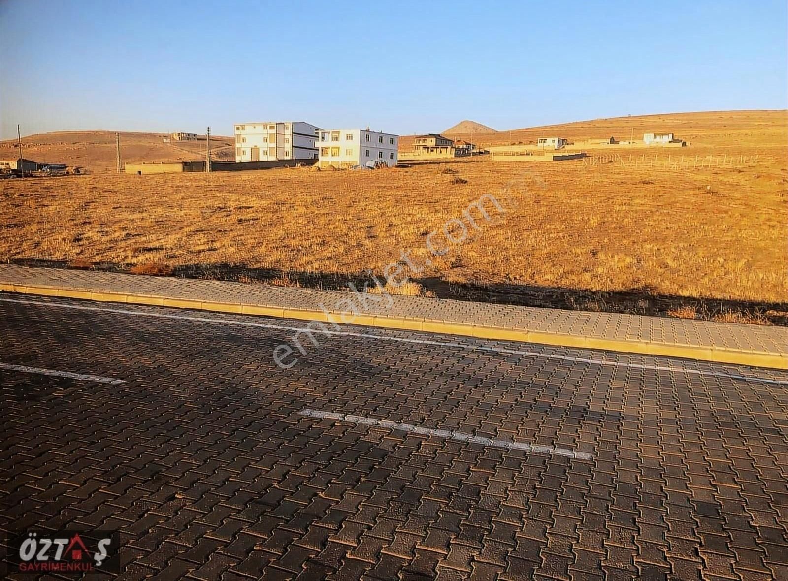 Örensehirde Resmi Yola Cepheli Temiz Villa Arsası