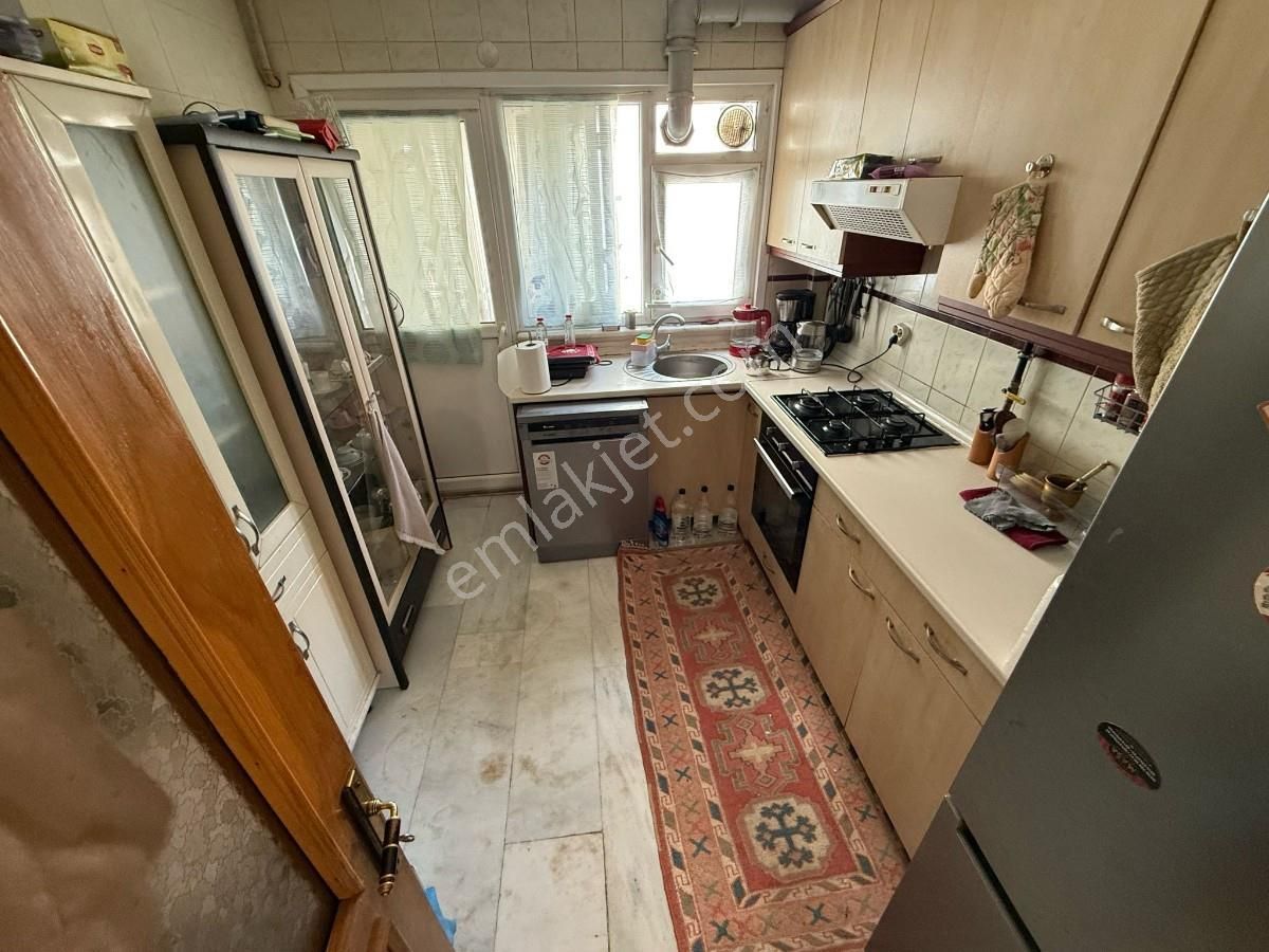 Bakırköy İncirli Çamlıkta Otoparklı Asansörlü 3+1 - Görsel 8