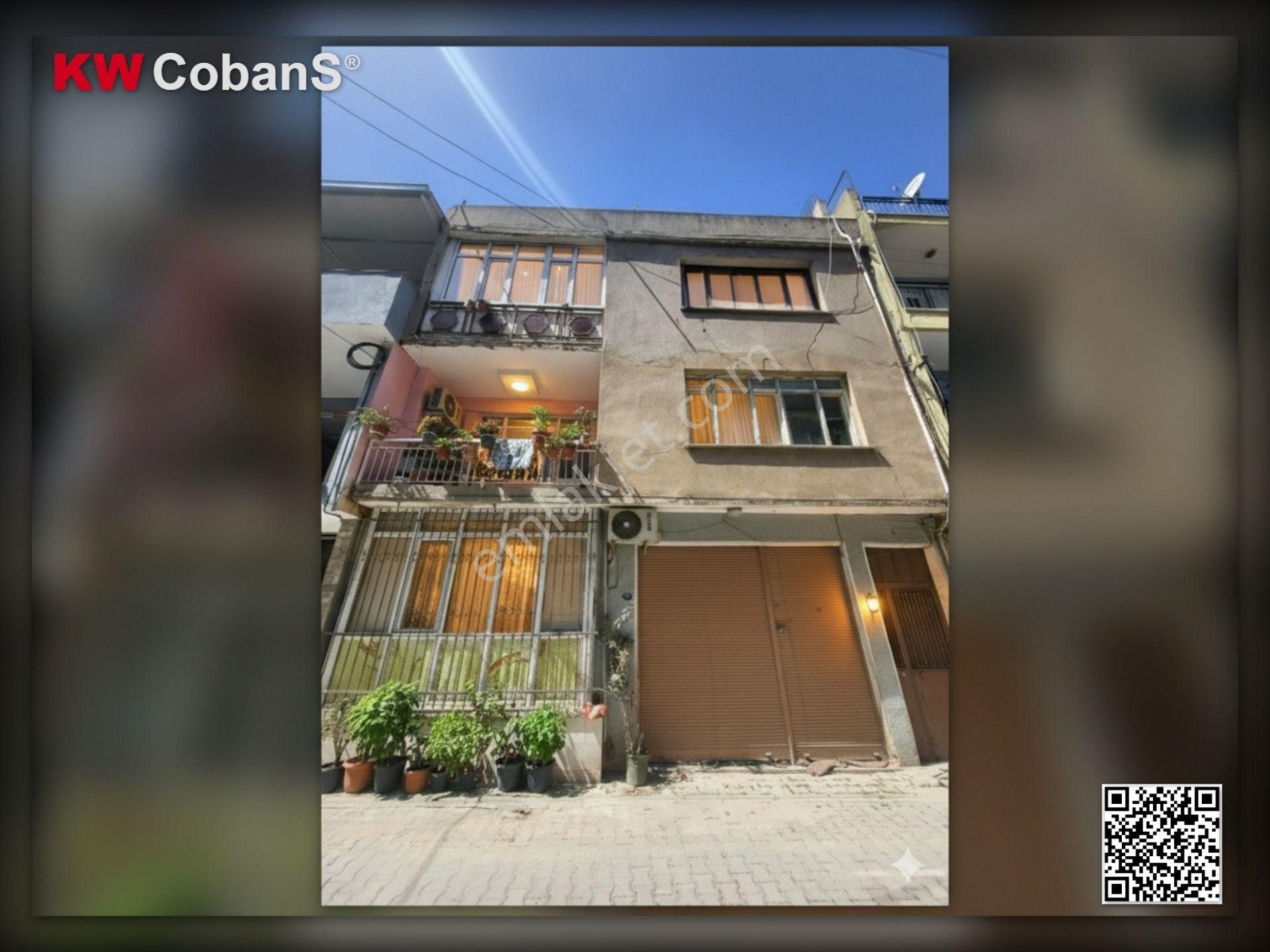 Kw Cobans'dan Merkezi Konumda, 4 Katlı 3,5 Daireli, 1 Dükkan Ve Depolu Yatırımlık Komple Bina!